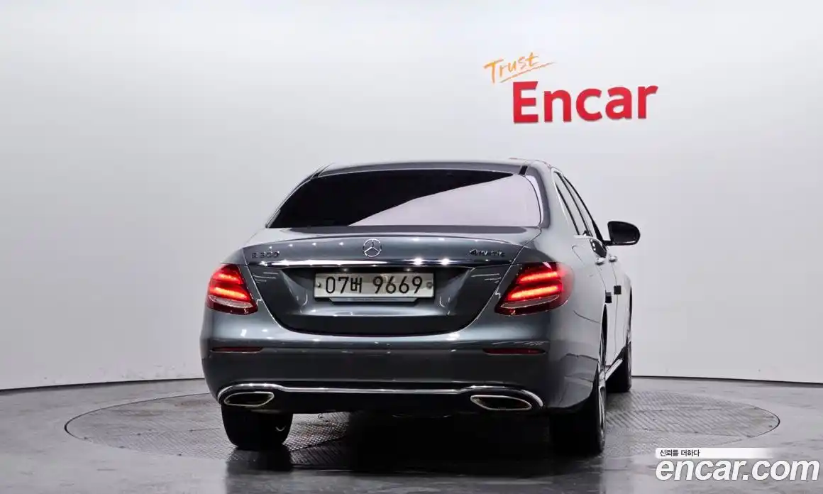 Mercedes-Benz E-Class 2018 2.0 гидро в Москве № 161970, фото 4