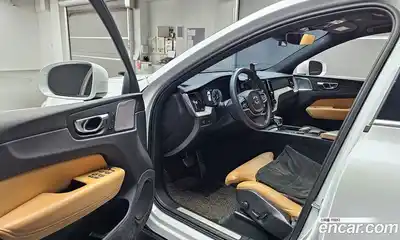 Volvo XC60 2020 2.0 гидро в Москве № 164348, миниатюра 10