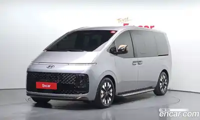 Hyundai Staria, 2025