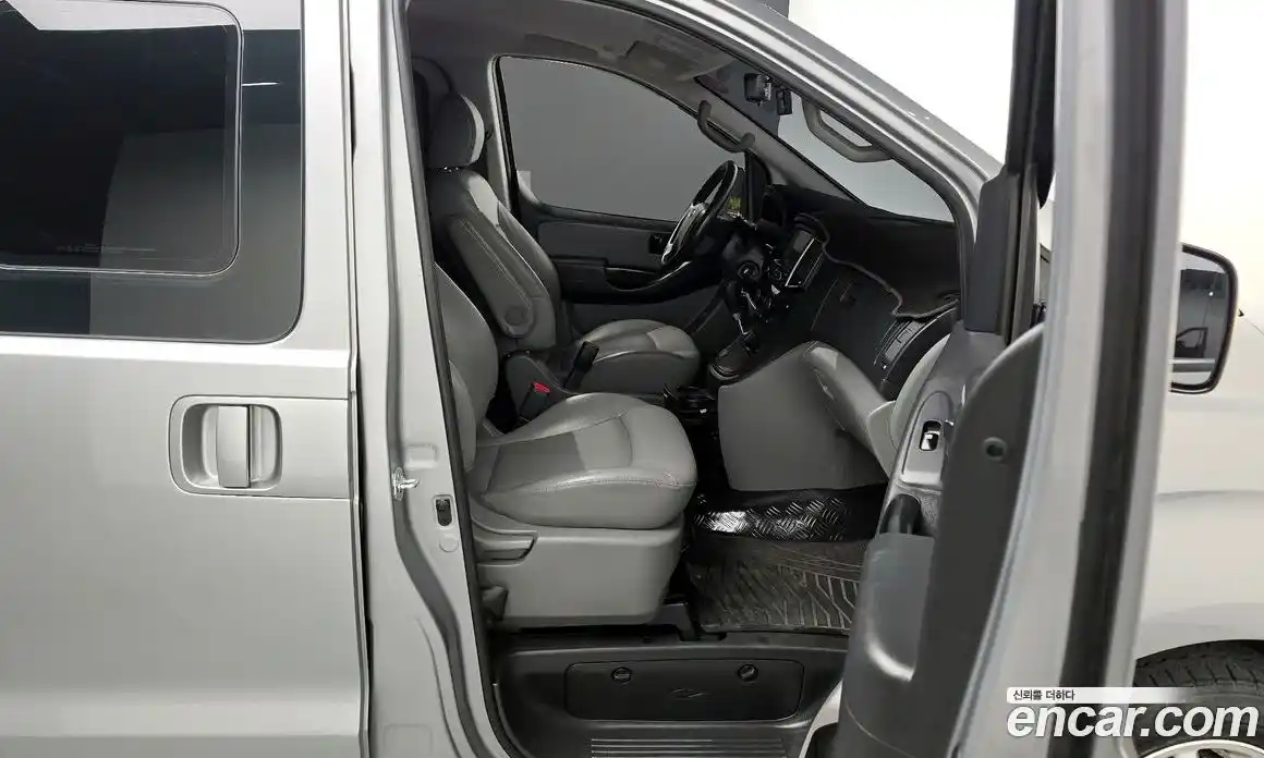 Hyundai Starex 2019 2.5 гидро в Москве № 1684223, фото 17