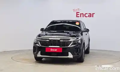 Kia Seltos 2023 2.0 гидро в Москве № 1684598, миниатюра 3