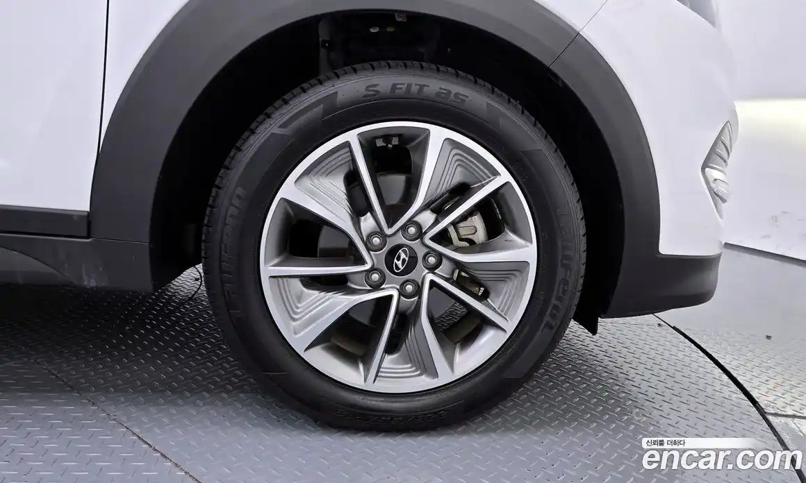 Hyundai Tucson 2017 2.0 гидро в Москве № 1757894, фото 7