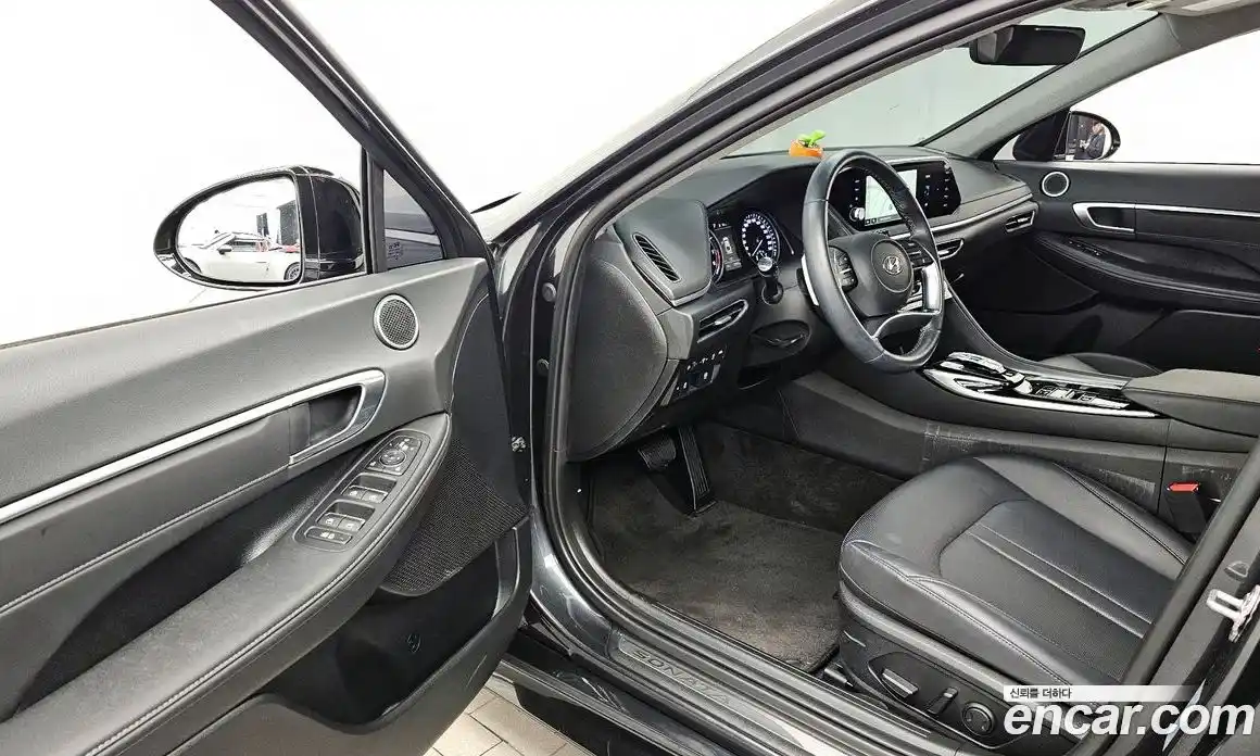 Hyundai Sonata 2023 2.0 гидро в Москве № 1830283, фото 13
