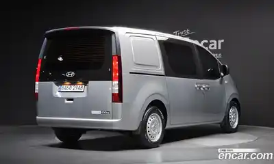 Hyundai Staria 2024 2.2 гидро в Москве № 1903553, миниатюра 2
