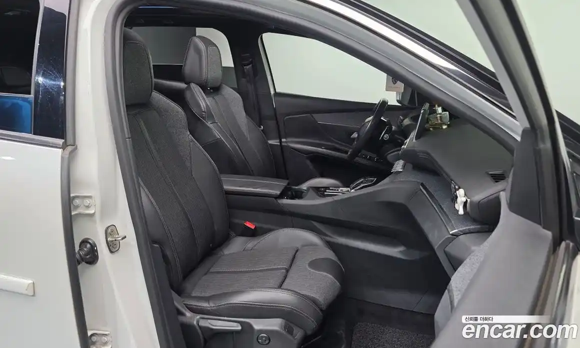 Peugeot 3008 2018 1.6 гидро в Москве, фото 16