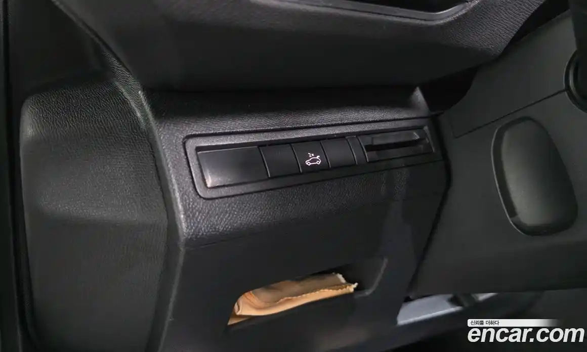 Peugeot 3008 2018 1.6 гидро в Москве, фото 27