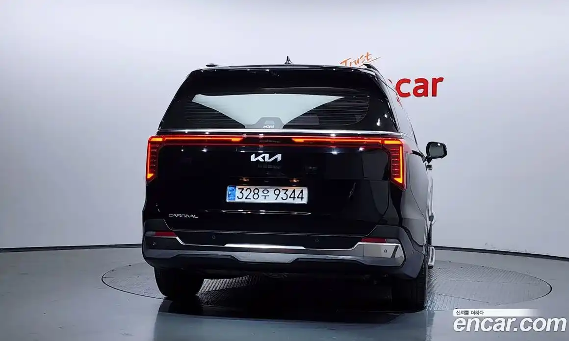 Kia Canival 2024 3.5 гидро в Москве № 1904823, фото 4