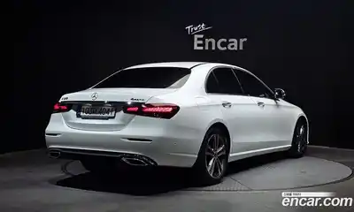 Mercedes-Benz E-Class 2023 2.0 гидро в Москве № 1905511, миниатюра 2
