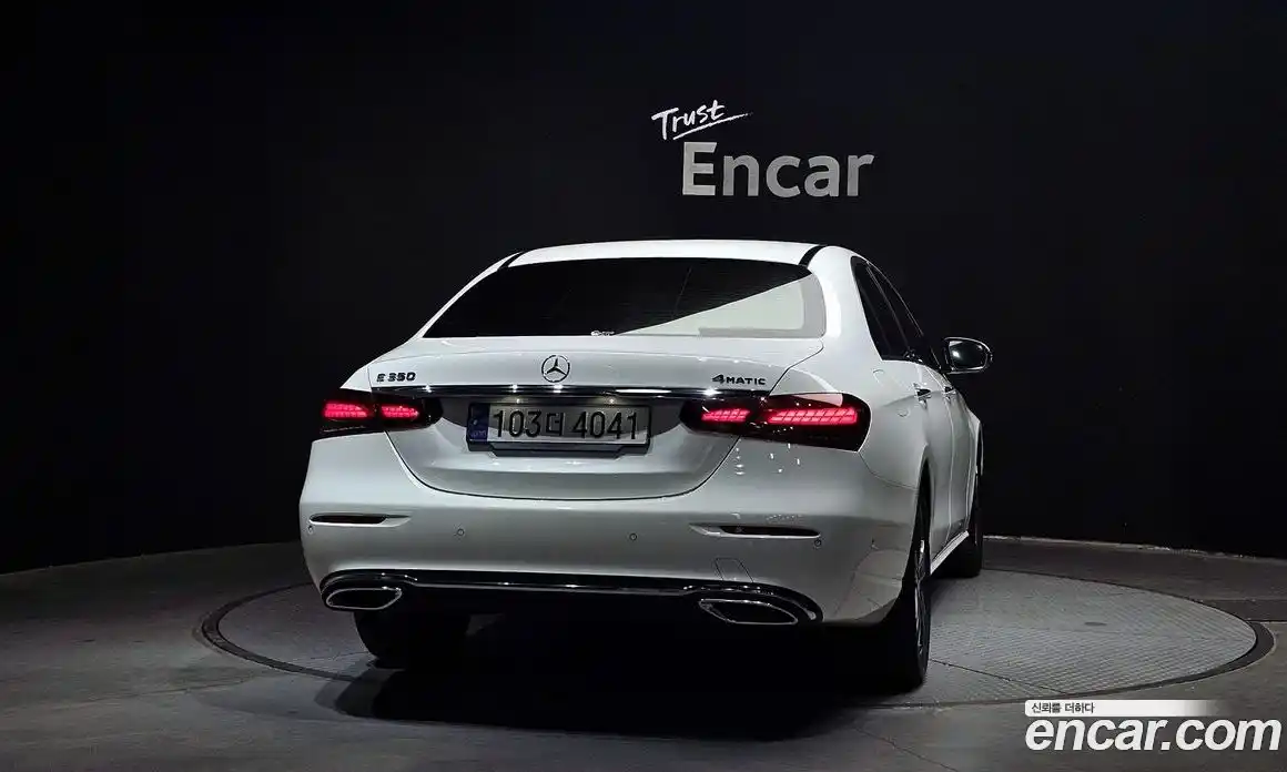 Mercedes-Benz E-Class 2023 2.0 гидро в Москве № 1905511, фото 4