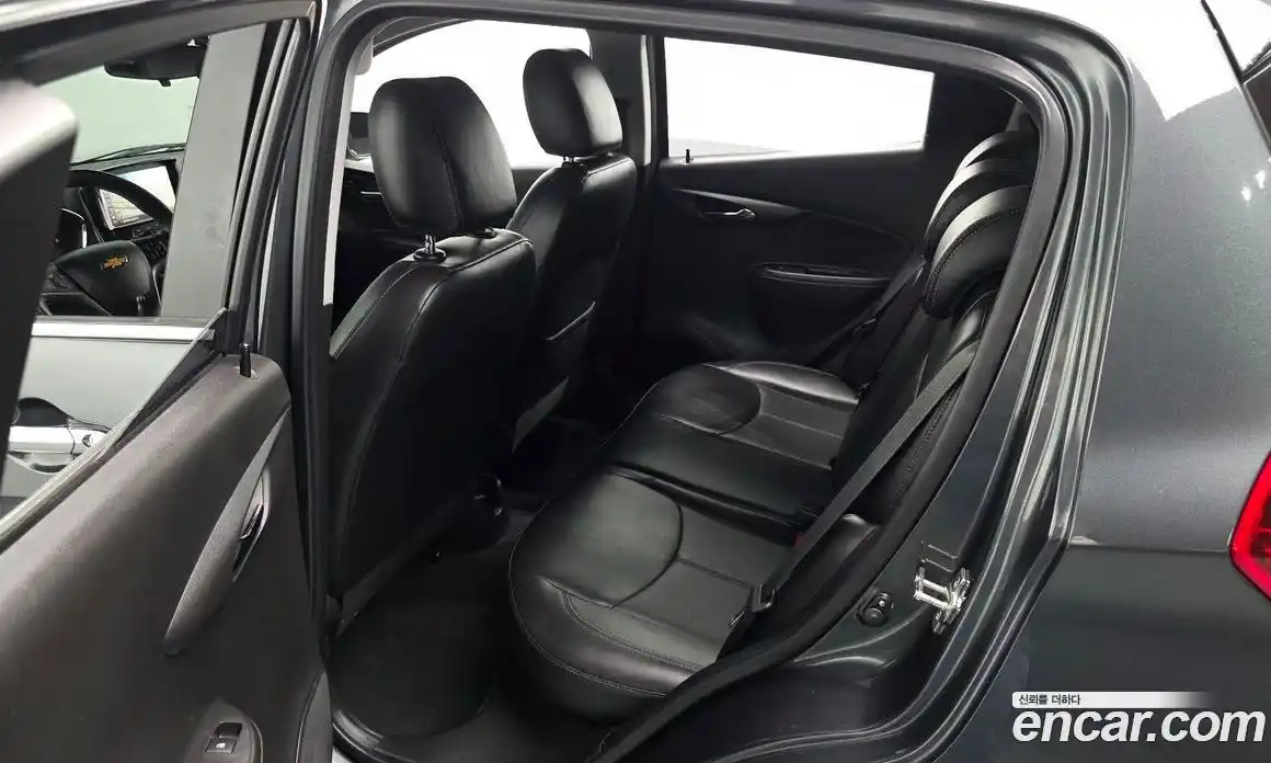 Chevrolet Spark 2016 1.0 гидро в Москве, фото 18