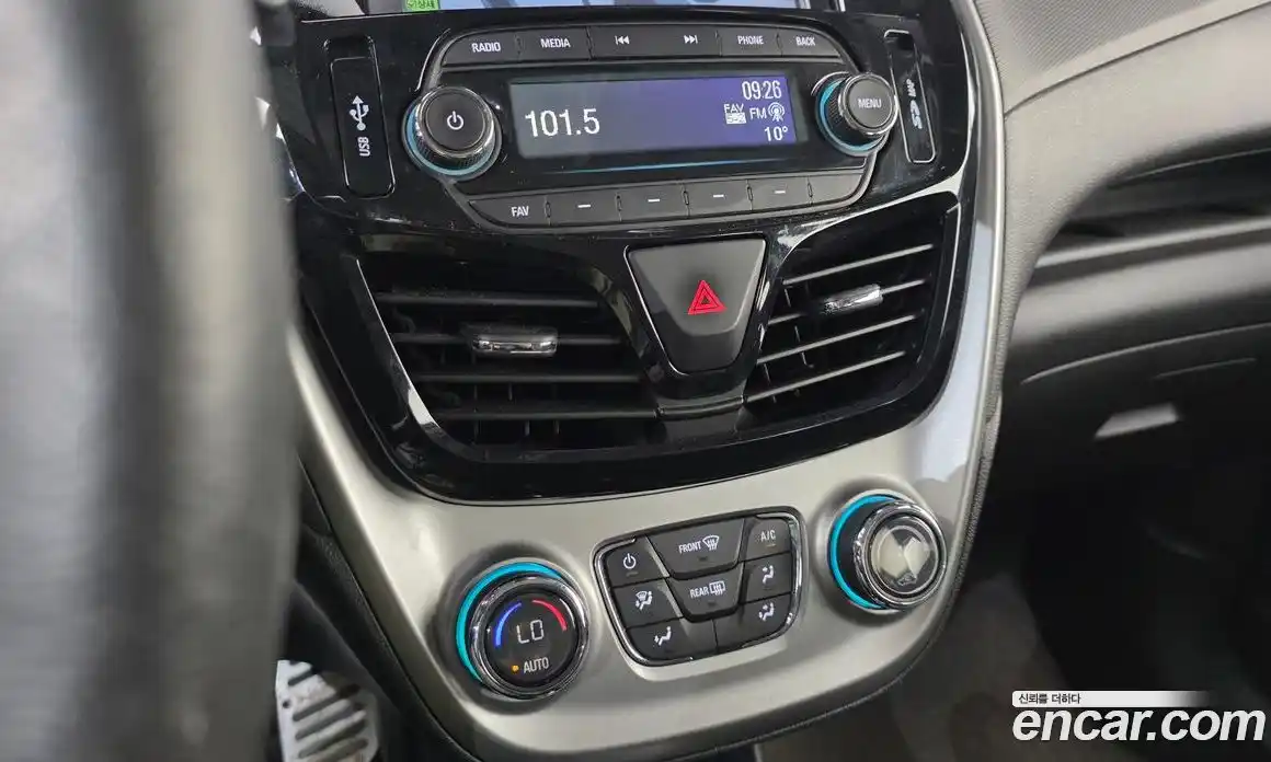 Chevrolet Spark 2015 1.0 гидро в Москве № 1907391, фото 19