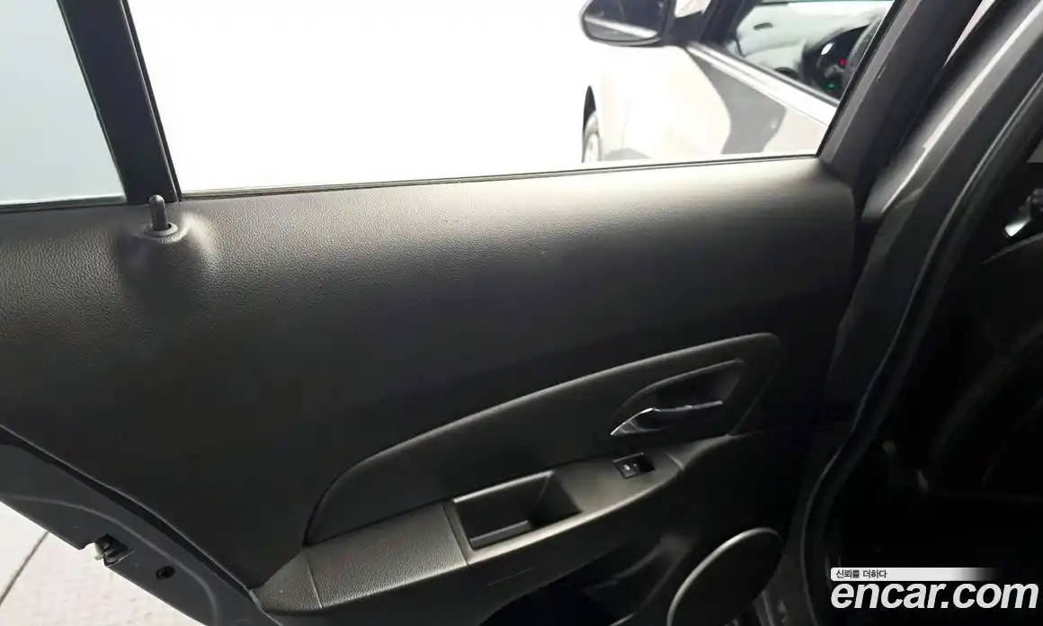 Chevrolet Cruze 2011 1.8 гидро в Москве № 1907445, фото 15