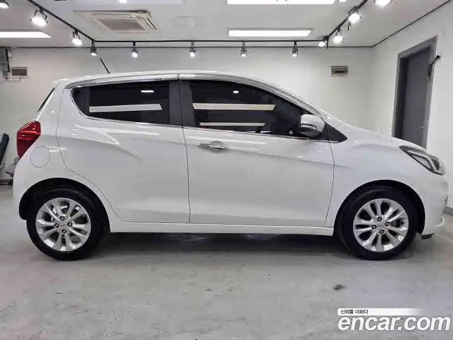 Chevrolet Spark 2019 1.0 гидро в Москве № 1908157, фото 4