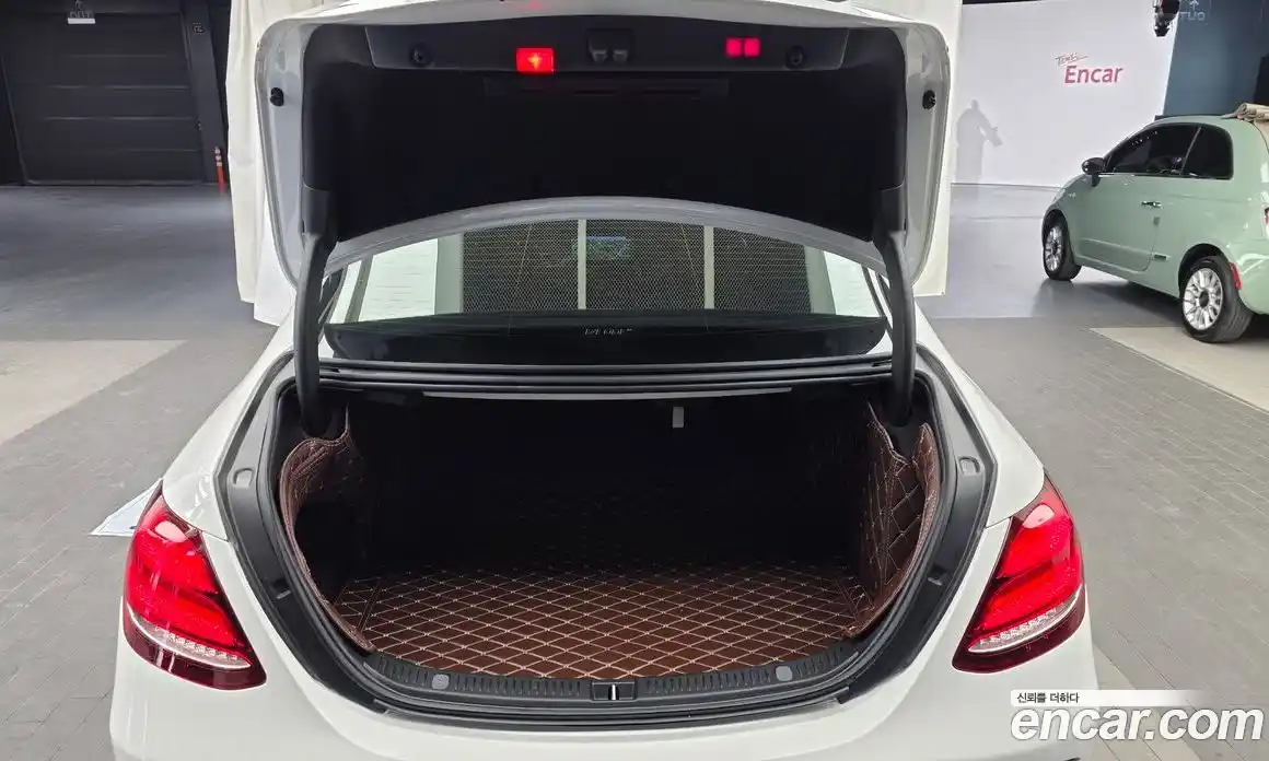 Mercedes-Benz E-Class 2019 1.9 гидро в Москве № 1908412, фото 25