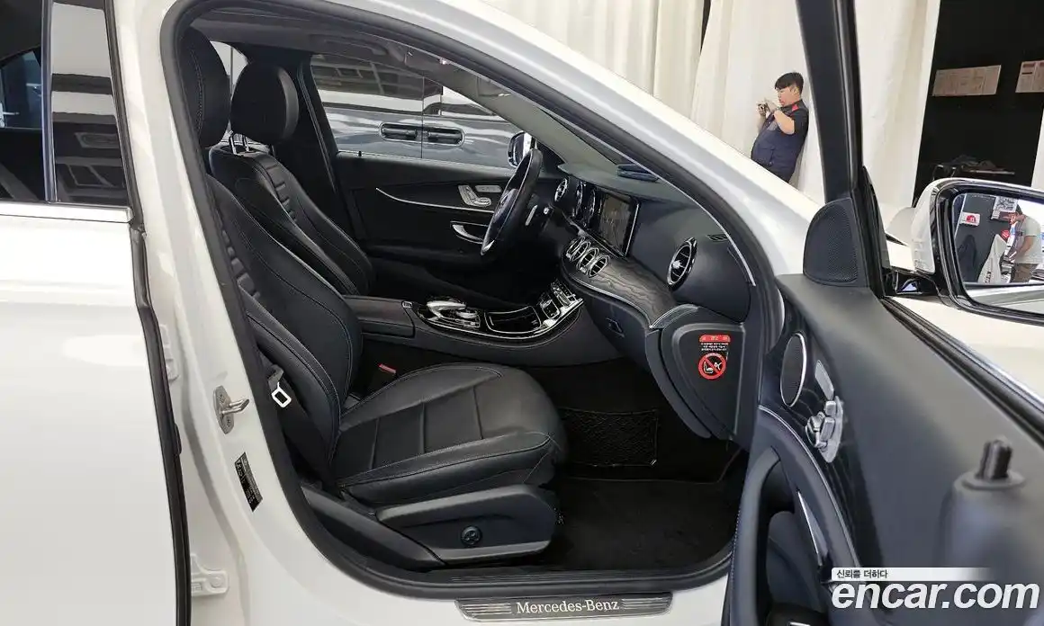 Mercedes-Benz E-Class 2017 2.0 гидро в Москве № 1909496, фото 17