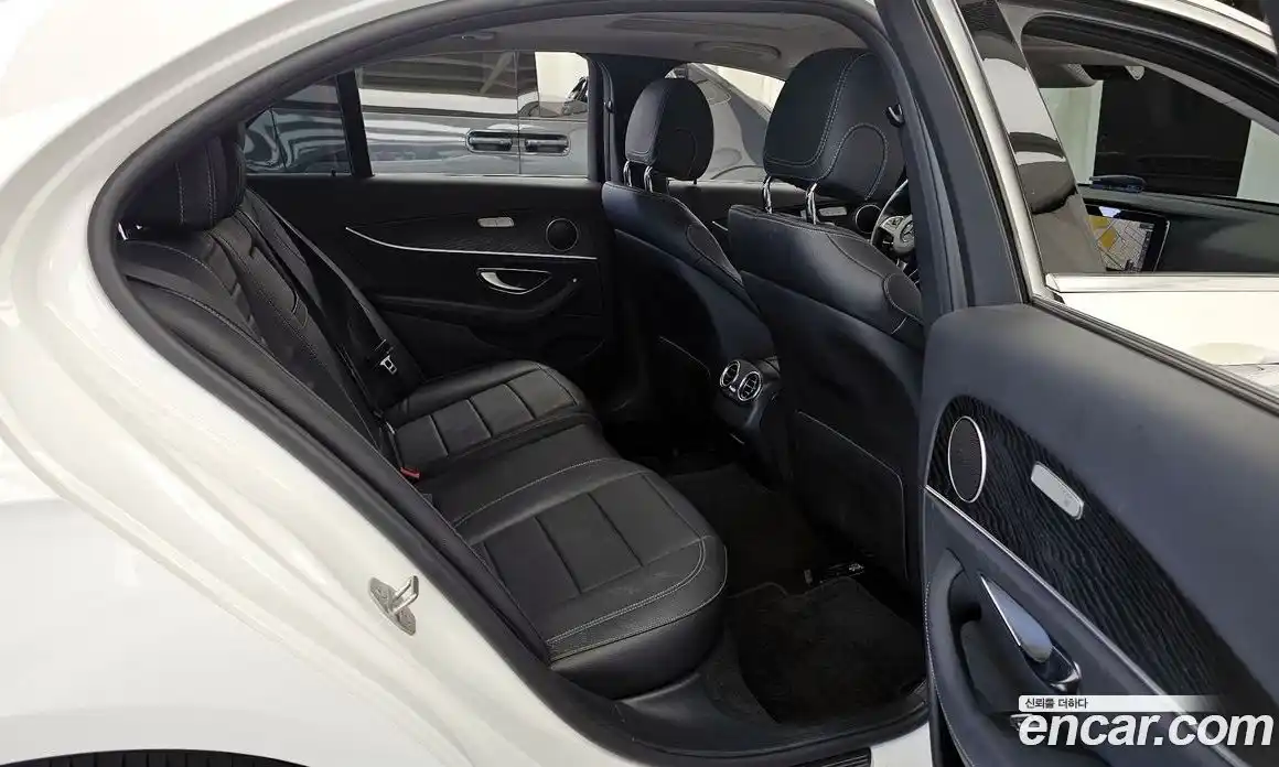 Mercedes-Benz E-Class 2017 2.0 гидро в Москве № 1909496, фото 18