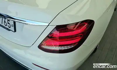 Mercedes-Benz E-Class 2017 2.0 гидро в Москве № 1909496, миниатюра 9
