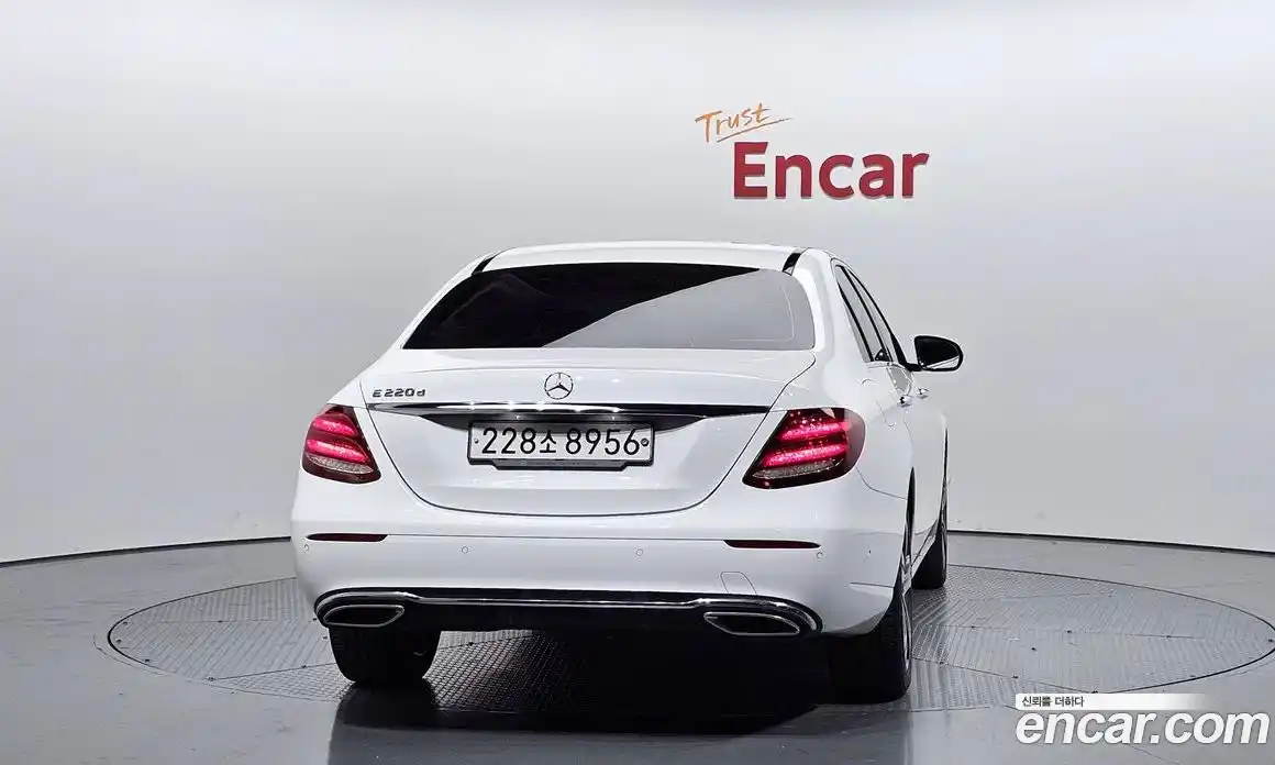 Mercedes-Benz E-Class 2019 1.9 гидро в Москве № 1910176, фото 4