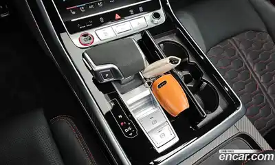 Audi RSQ8 2025 4.0 гидро в Москве № 1910497, миниатюра 12