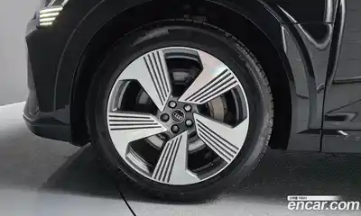 Audi e-tron 2022 0.2 гидро в Москве № 1910849, миниатюра 5