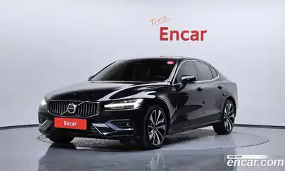 Volvo S60, 2023