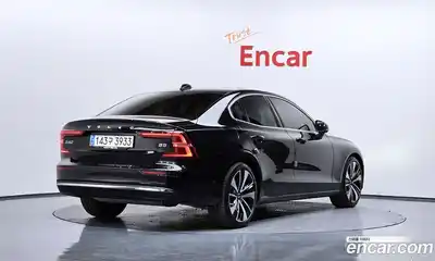 Volvo S60 2023 2.0 гидро в Москве № 1912812, миниатюра 2