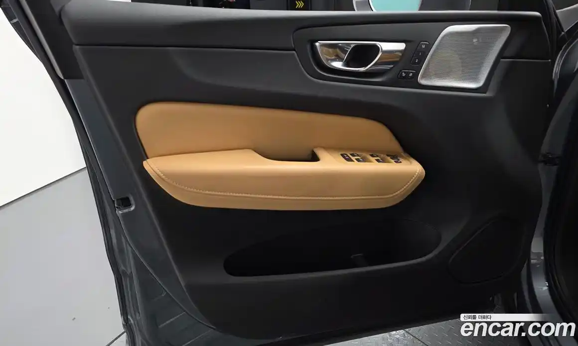 Volvo XC60 2020 2.0 гидро в Москве № 1912899, фото 14