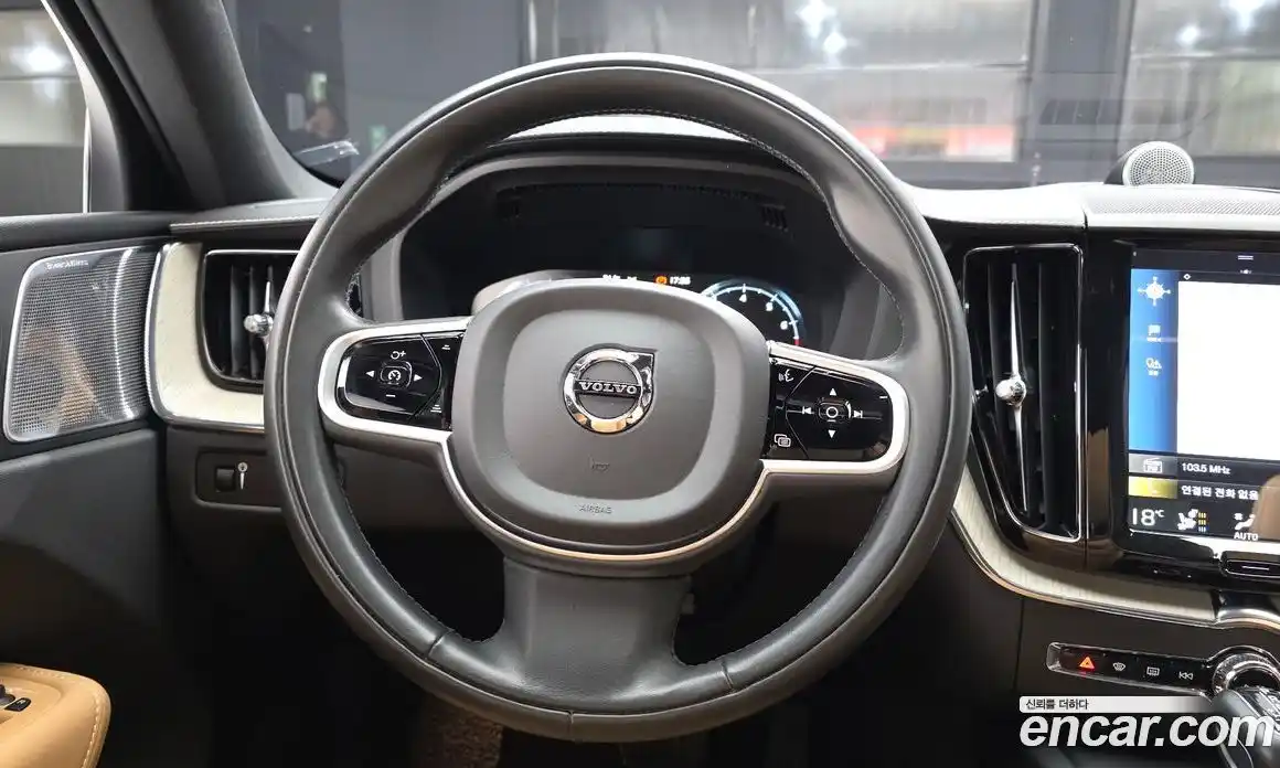 Volvo XC60 2020 2.0 гидро в Москве № 1912899, фото 19