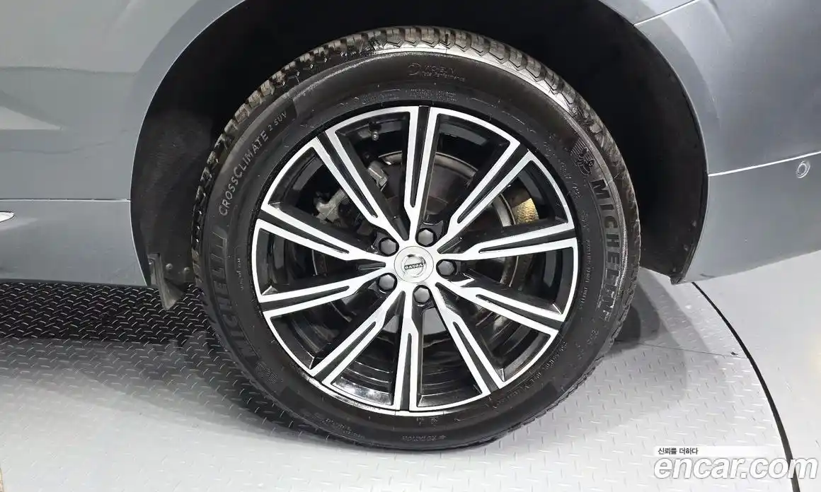 Volvo XC60 2020 2.0 гидро в Москве № 1912899, фото 7
