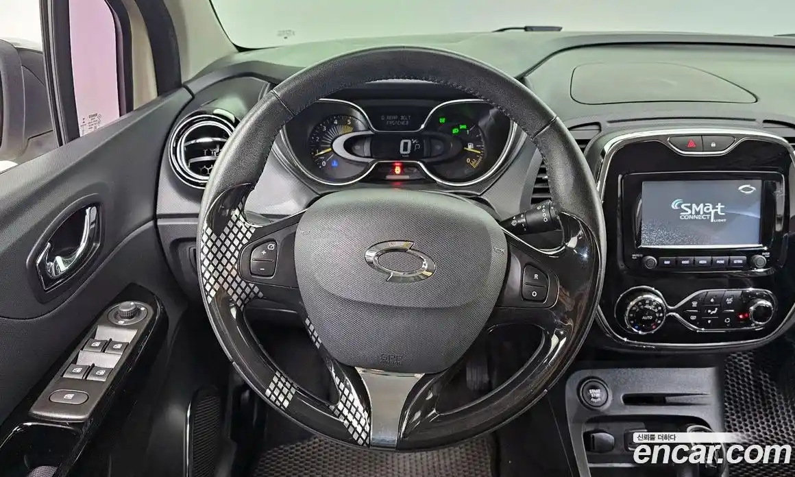Renault QM3 2015 1.5 гидро в Москве № 1912994, фото 19
