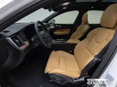 Volvo XC60 2023 2.0 гидро в Москве № 1913494, миниатюра 9