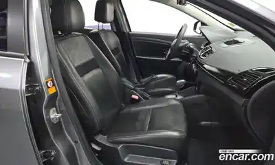 Renault SM3 2015 1.6 гидро в Москве № 1913584, миниатюра 12