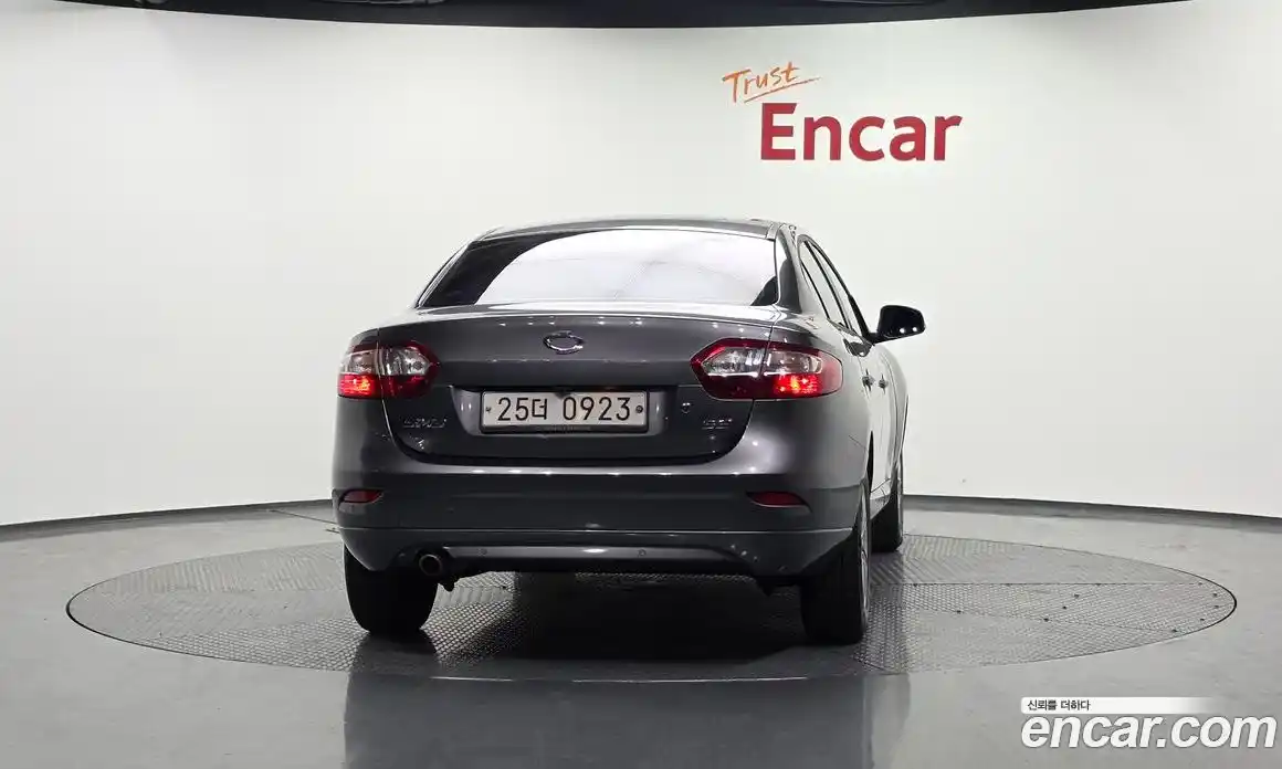Renault SM3 2015 1.6 гидро в Москве № 1913584, фото 4