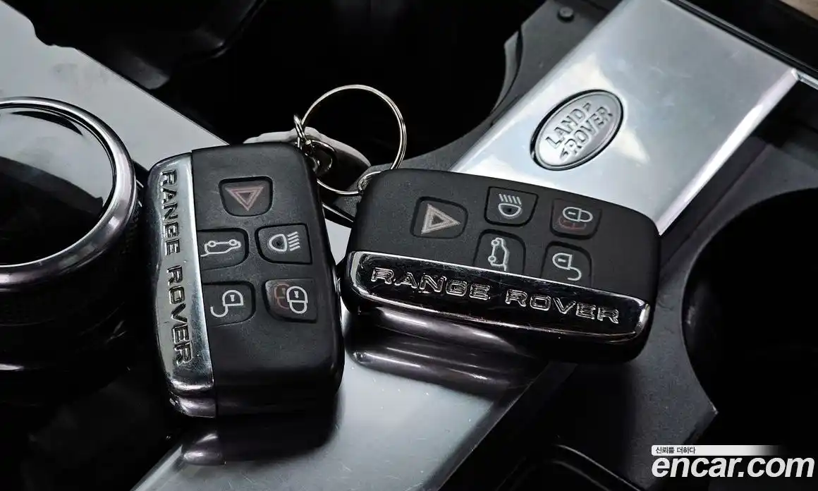 Land Rover Range-Rover Velar 2018 3.0 гидро в Москве № 1914748, фото 16