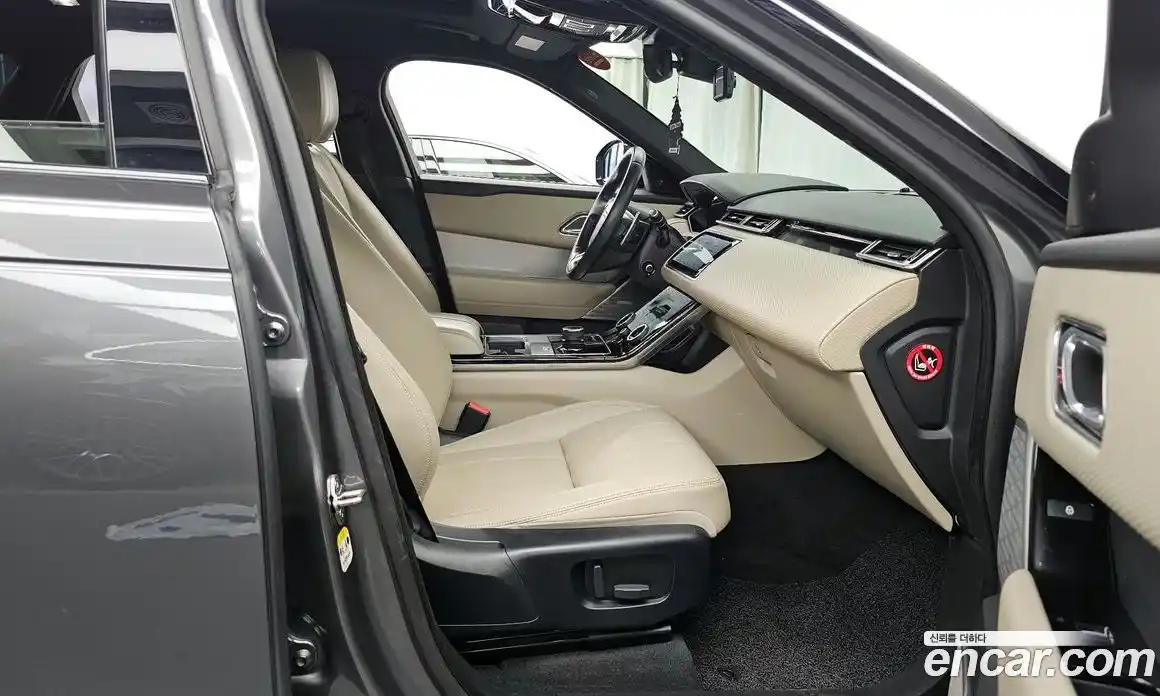 Land Rover Range-Rover Velar 2018 3.0 гидро в Москве № 1914748, фото 17