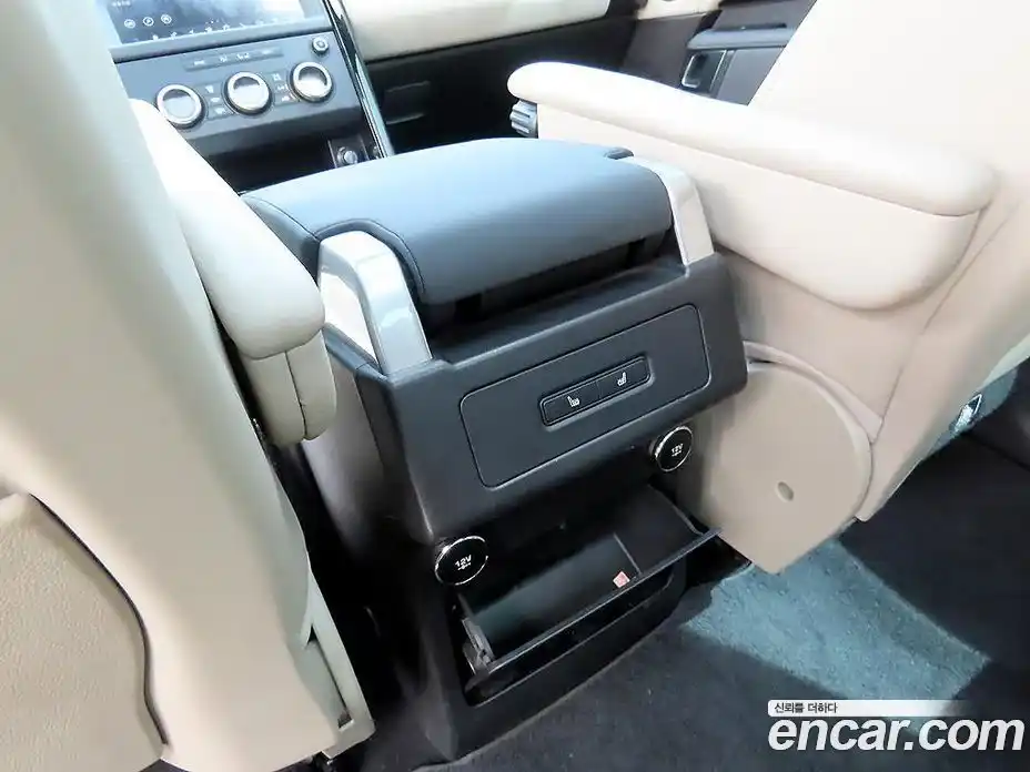 Land Rover Discovery 2019 3.0 гидро в Москве № 1915404, фото 15