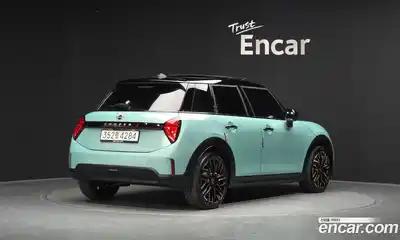 Mini Cooper 2024 2.0 гидро в Москве № 1915569, миниатюра 2