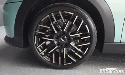 Mini Cooper 2024 2.0 гидро в Москве № 1915569, миниатюра 5