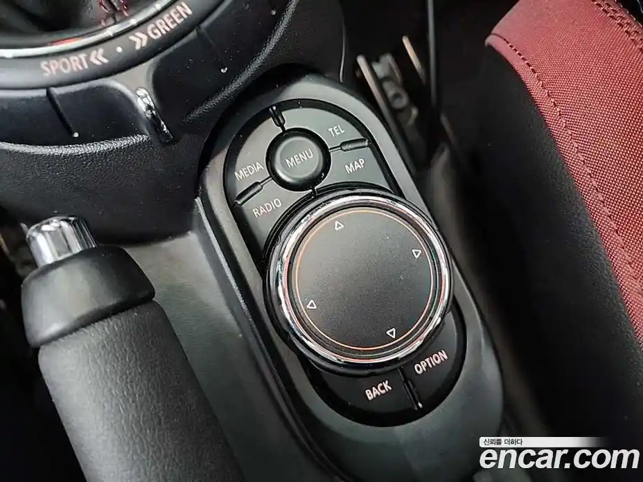 Mini Cooper 2017 2.0 гидро в Москве № 1916325, фото 18