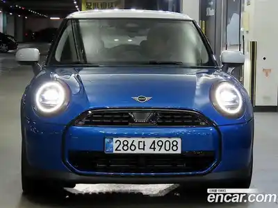 Mini Cooper 2025 2.0 гидро в Москве № 1916482, миниатюра 2