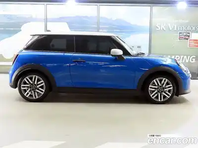 Mini Cooper 2025 2.0 гидро в Москве № 1916482, миниатюра 3