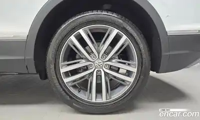 Volkswagen Tiguan 2020 2.0 гидро в Москве № 1917637, миниатюра 7