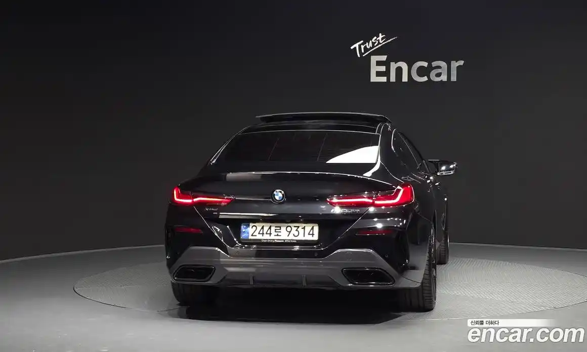BMW 8-Series 2023 4.4 гидро в Москве № 1917743, фото 4
