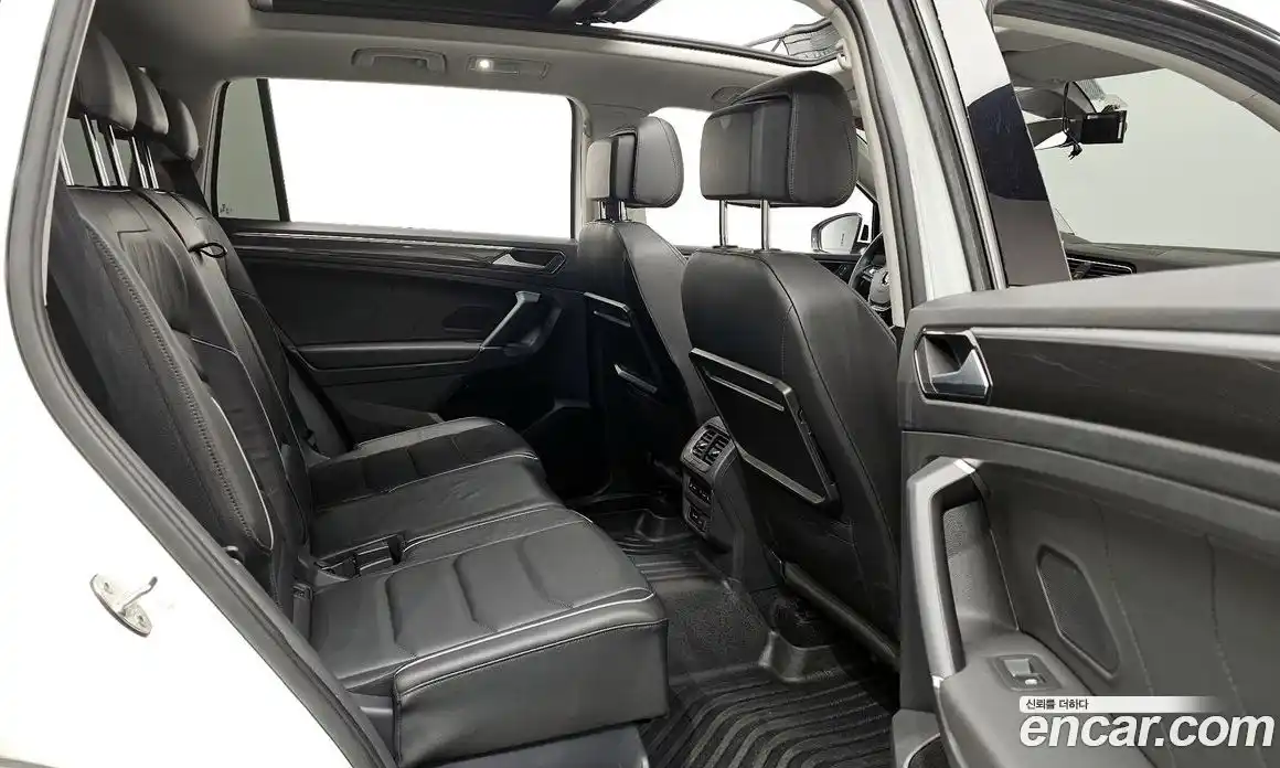 Volkswagen Tiguan 2018 2.0 гидро в Москве № 1917951, фото 12