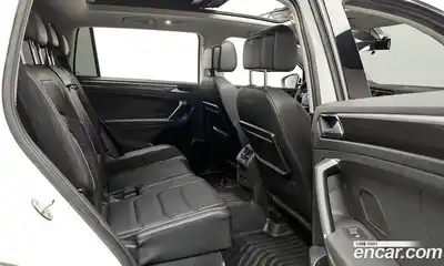 Volkswagen Tiguan 2018 2.0 гидро в Москве № 1917951, миниатюра 12