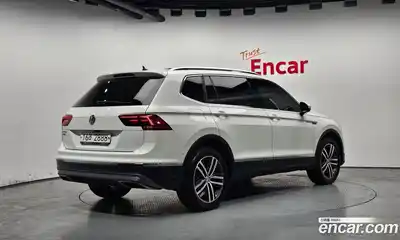 Volkswagen Tiguan 2018 2.0 гидро в Москве № 1917951, миниатюра 2