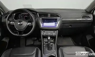 Volkswagen Tiguan 2018 2.0 гидро в Москве № 1917951, миниатюра 7
