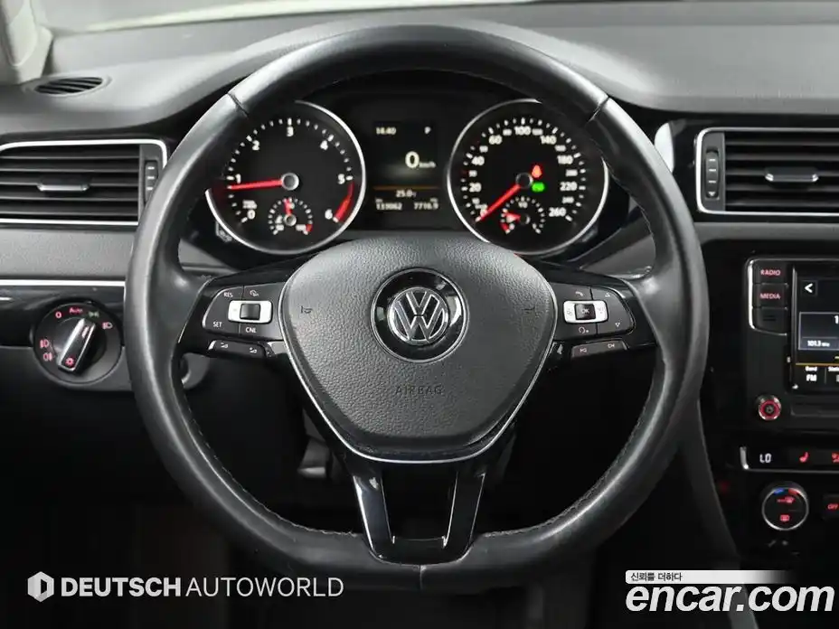 Volkswagen Jetta 2015 2.0 гидро в Москве № 1918594, фото 13