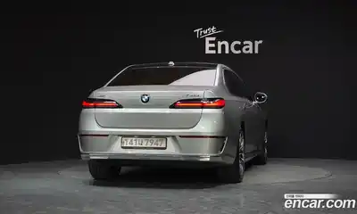 BMW 7-Series 2023 3.0 гидро в Москве № 1918937, миниатюра 4