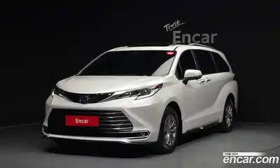 Toyota Sienna 2.5 Hybrid AWD